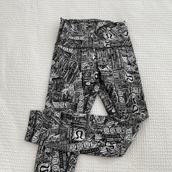 Lululemon leggings 4 - Picture 1 of 3